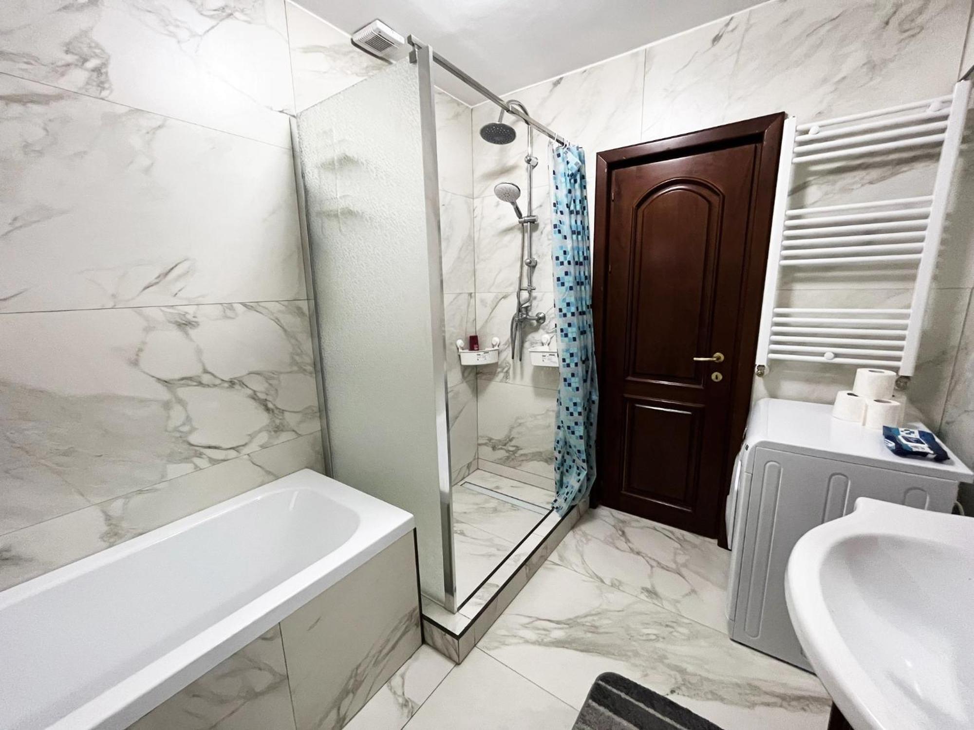 City Center Privat-Sauna Familyconcept Iasi Exterior photo